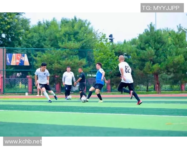 武汉足球明星现场风采展示与精彩瞬间回顾